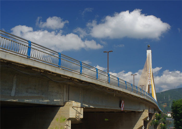 宁夏不锈钢桥梁护栏常见问题及其解决方案